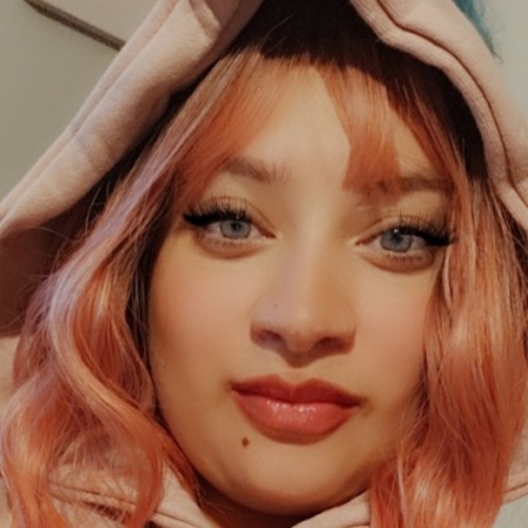 Meet your Posher, Keewee - Picture 1 of 2